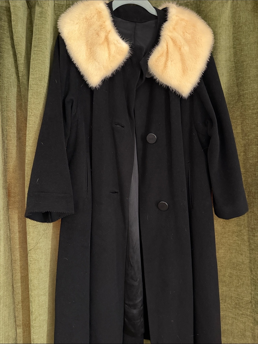Black Women's Long Coat with Cream Faux Fur Collar Vintage 50s
